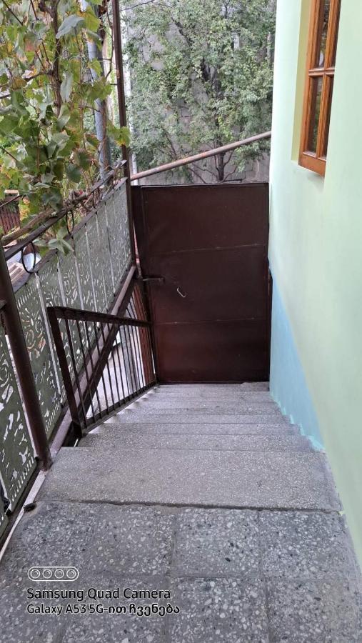 Apartment With A Nice Terrace In Old City Center Tbilisi Exterior foto