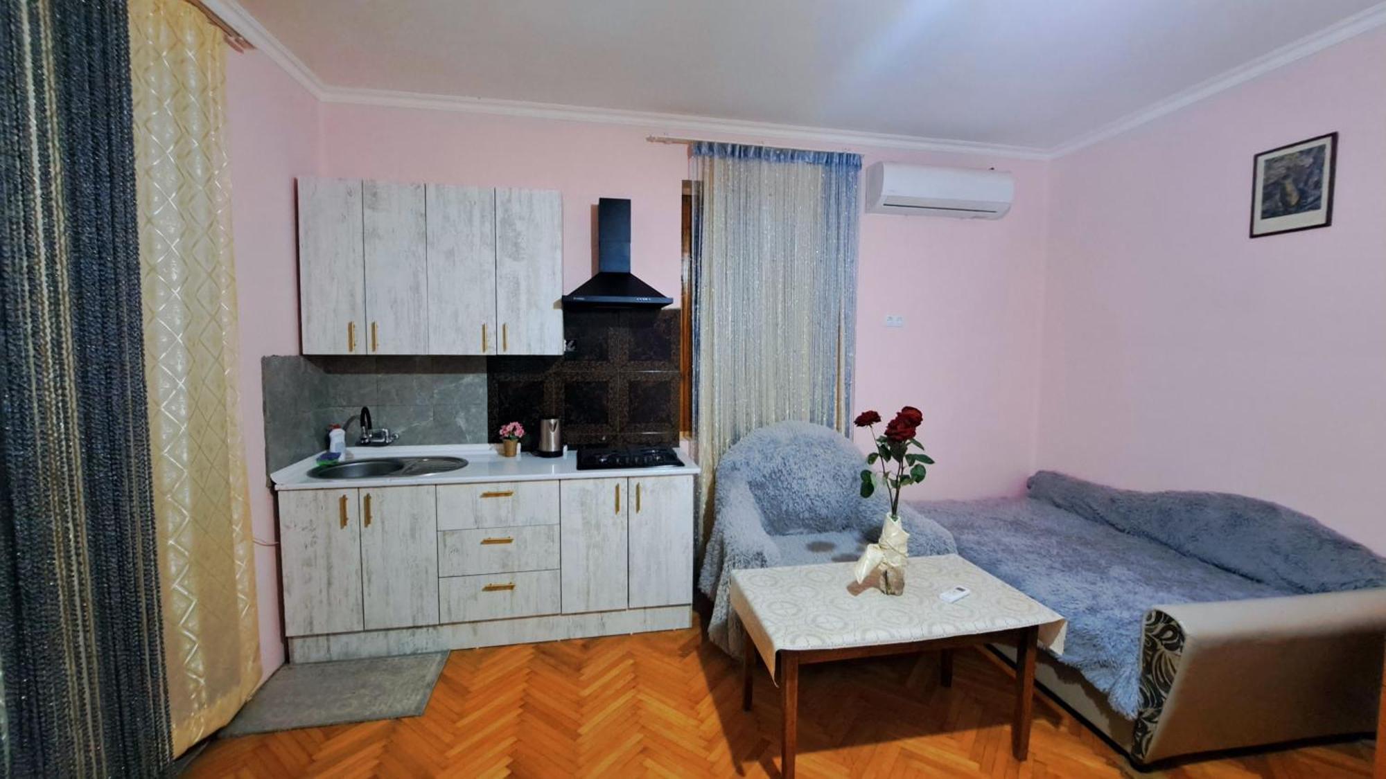 Apartment With A Nice Terrace In Old City Center Tbilisi Exterior foto